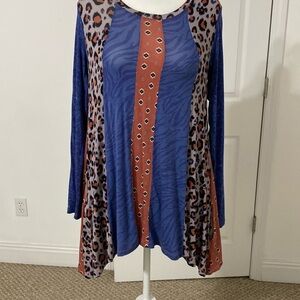 LOGO Lori Goldstein Sharkbite Hem Tunic